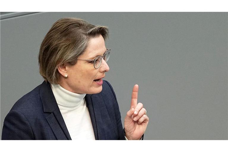 Bundesjustizministerin Stefanie Hubig ist gegen eine Klarnamenpflicht. (Archivbild)