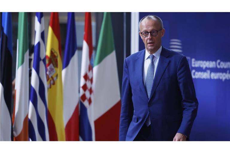 Bundeskanzler Friedrich Merz (CDU) beim EU-Gipfel im Gebäude des Europäischen Rates am 26. Juni 2025 in Brüssel.