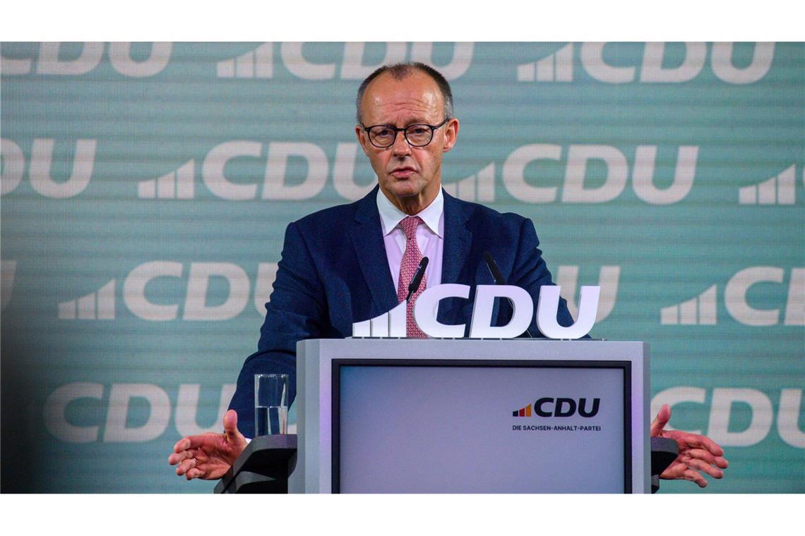 Bundeskanzler Friedrich Merz (CDU) betrachtet es als Glück und Zufall, im Westen geboren und aufgewachsen zu sein.