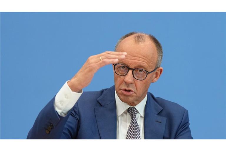 Bundeskanzler Friedrich Merz (CDU) und der tschechische Ministerpräsident Petr Fiala sehen Grenzkontrollen zwischen beider Länder nur als vorübergehende Lösung. (Archivbild)