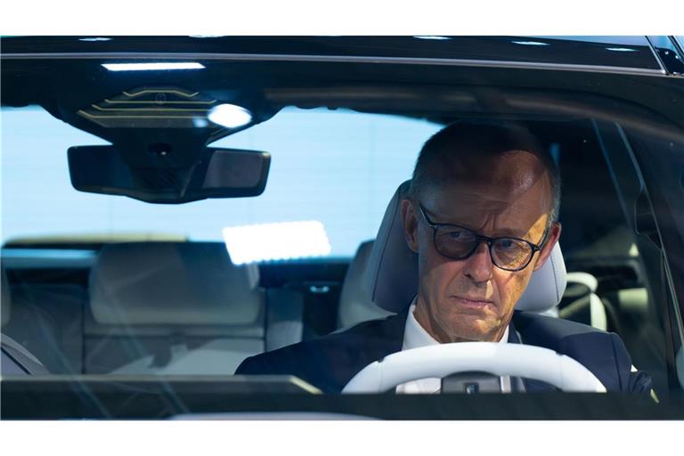 Bundeskanzler Friedrich Merz will mit den wichtigsten Beteiligten über die Krise in der Autoindustrie sprechen.
