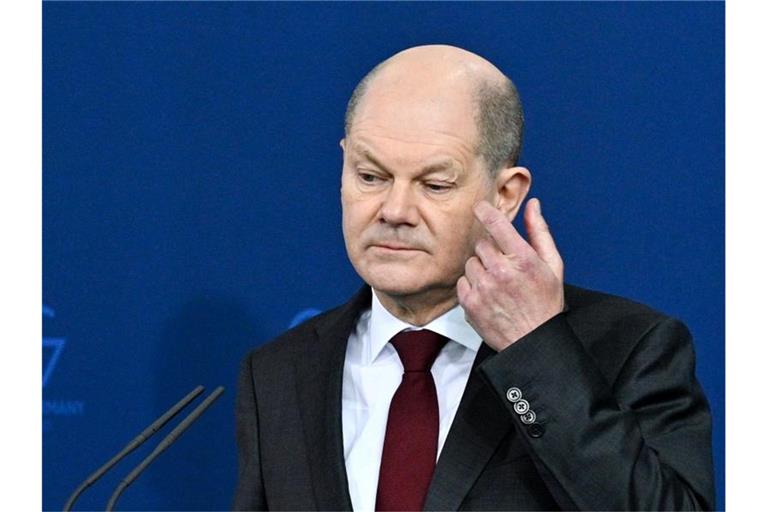 Bundeskanzler Olaf Scholz hat den Angriff Russlands auf die Ukraine scharf verurteilt. Foto: John Macdougall/AFP-Pool/dpa