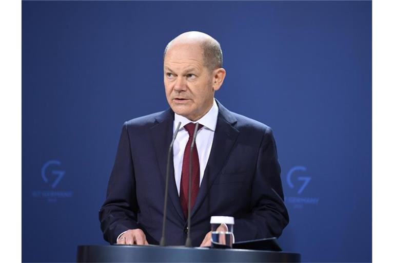 Bundeskanzler Olaf Scholz (SPD) bei einer Pressekonferenz mit den Spitzen der drei baltischen Staaten. Foto: Christophe Gateau/dpa-Pool/dpa