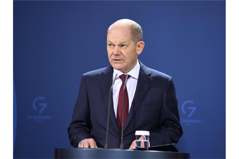 Bundeskanzler Olaf Scholz (SPD) gibt mit den Spitzen der drei baltischen Staaten eine Pressekonferenz. Foto: Christophe Gateau/dpa-Pool/dpa