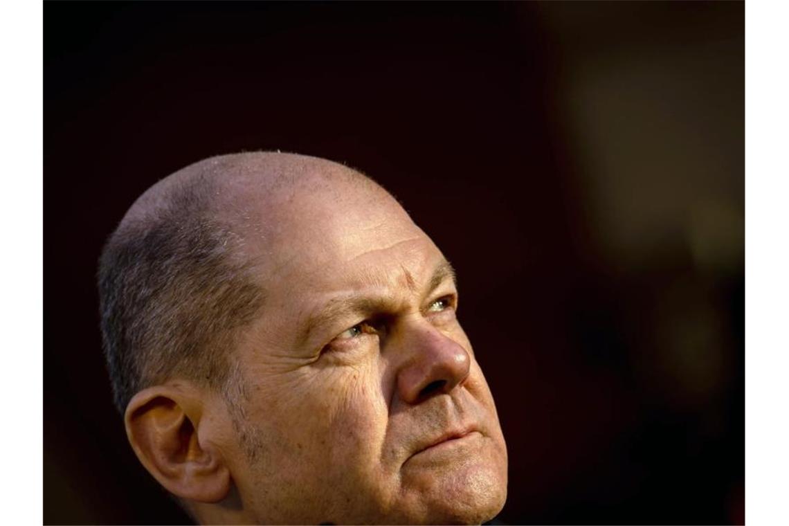 Sinkende Zustimmung für SPD und Scholz Bundeskanzler Olaf Scholz (SPD) verzeichnet einen leicht sinkenden persönlichen Beliebtheitswert. Foto: Michael Kappeler/dpa