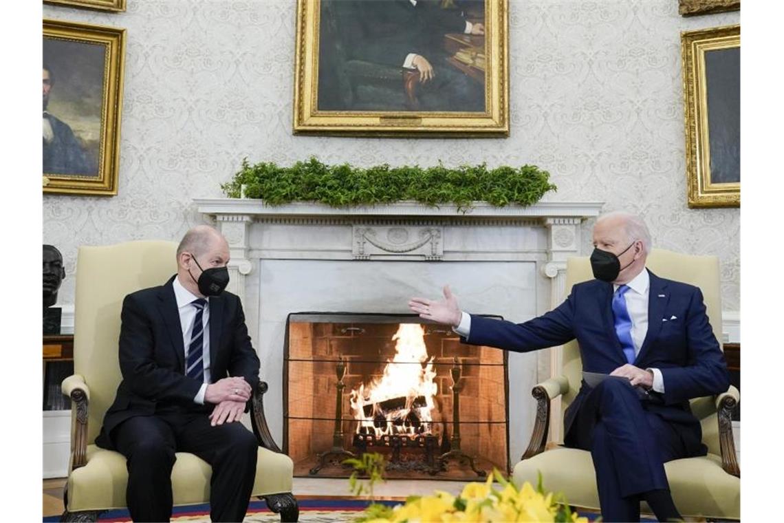 Scholz, Macron und Duda: Krieg in Europa verhindern Bundeskanzler Olaf Scholz trifft US-Präsident Joe Biden im Oval Office des Weißen Hauses. Foto: Alex Brandon/AP/dpa