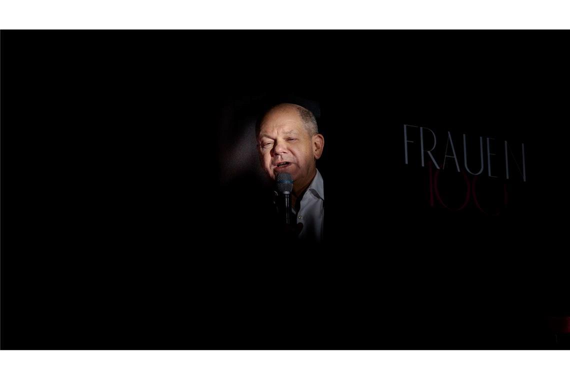 Bilder des Tages Bundeskanzler Olaf Scholz während eines Interviews bei dem Netzwerktreffen der Initiative Frauen100.