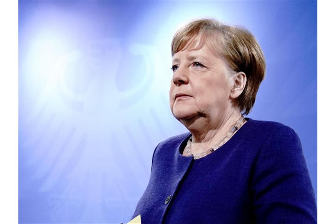 Bundeskanzlerin Angela Merkel (CDU), gibt nach der Videokonferenz mit den Ministerpräsidenten der Bundesländer eine Pressekonferenz. Foto: Kay Nietfeld/dpa Pool/dpa