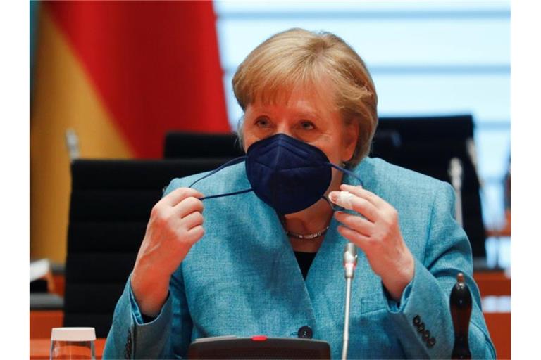 Bundeskanzlerin Angela Merkel (CDU) setzt sich für mehr Tempo bei Technologien zur Eindämmung des Klimawandels ein - ähnlich wie bei der erfolgreichen Entwicklung des Corona-Impfstoffs von Biontech. Foto: Michele Tantussi/Reuters/Pool/dpa