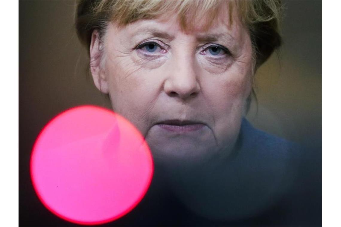 Corona-Pandemie behindert auch Integrationsmaßnahmen Bundeskanzlerin Angela Merkel Ende vergangener Woche bei einem Gespräch mit Journalisten. Foto: Olivier Hoslet/EPA Pool/AP/dpa