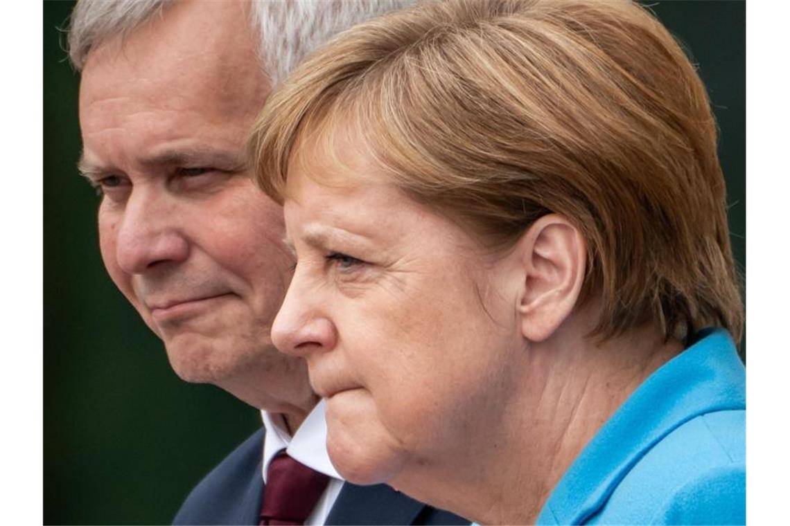 Merkel nach neuem Zitteranfall: „Keine Sorgen machen“