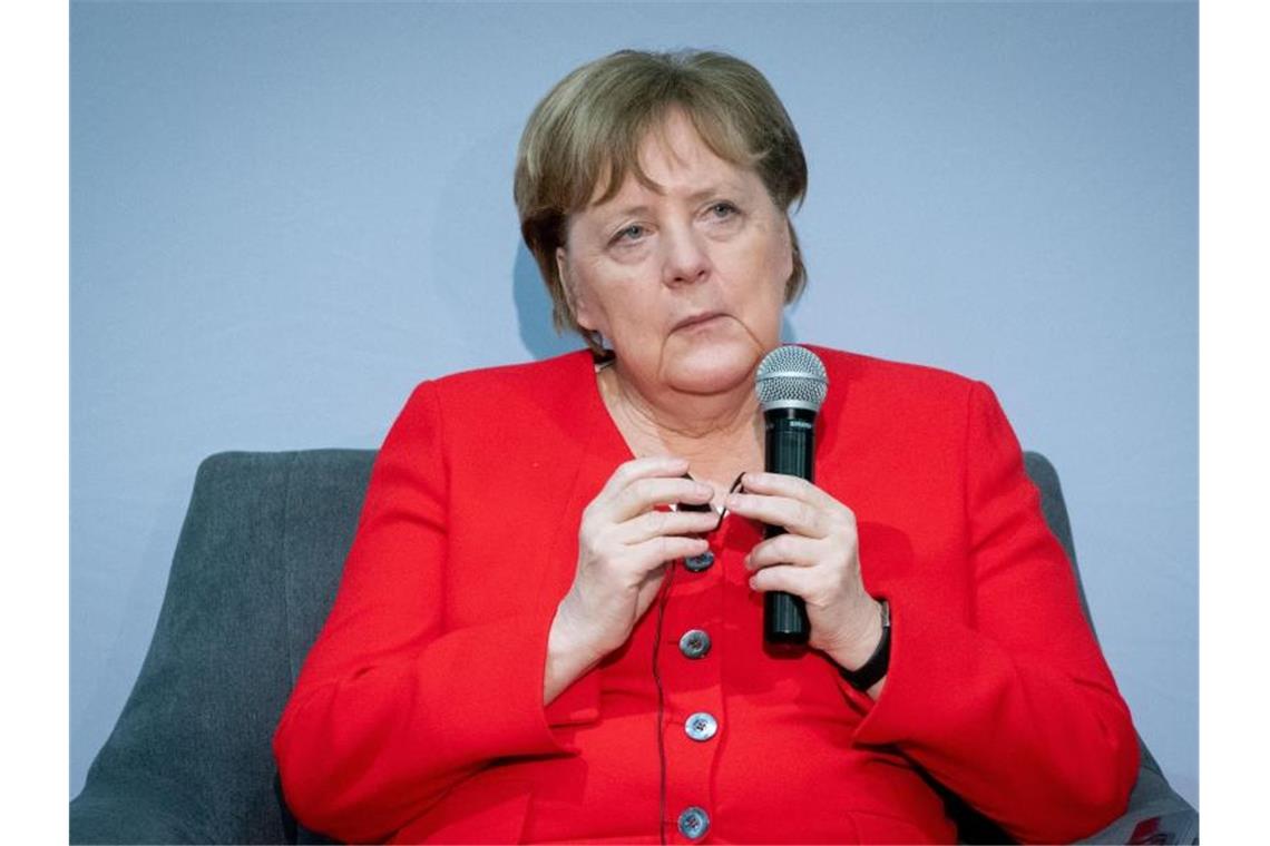 Bundeskanzlerin Angela Merkel nimmt Stück für Stück Abschied von der Politik. Foto: Kay Nietfeld/dpa