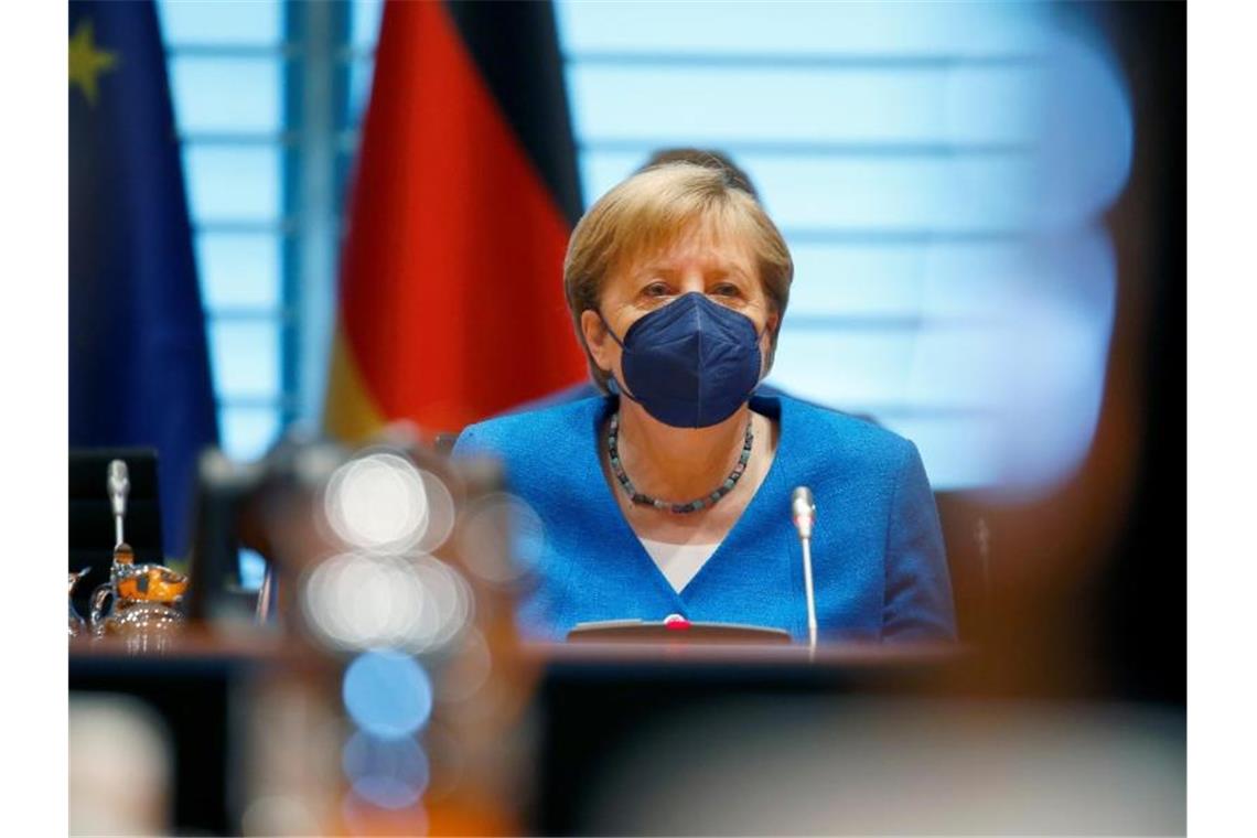 Bundeskanzlerin Angela Merkel vor der wöchentlichen Kabinettssitzung im Kanzleramt. Foto: Michele Tantussi/Reuters/Pool/dpa