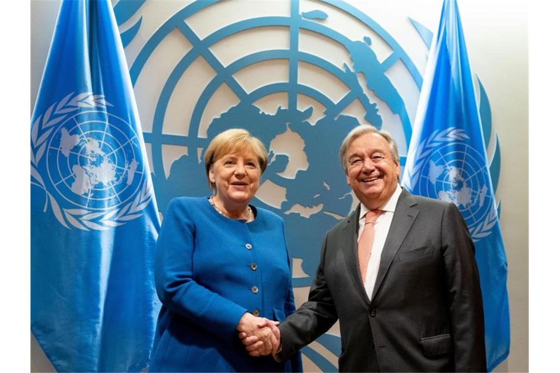 Wutrede Thunbergs beim Klima-Gipfel Bundeskanzlerin Angela Merkel wird beim UN-Klimagipfel in New York von UN-Generalsekretär Antonio Guterres empfangen. Foto: Kay Nietfeld