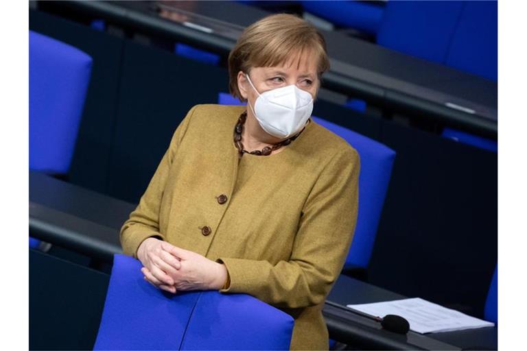 Bundeskanzlerin Merkel berät mit den Ministerpräsidenten der Länder über Verbesserungen bei Corona-Impfungen. Foto: Bernd von Jutrczenka/dpa