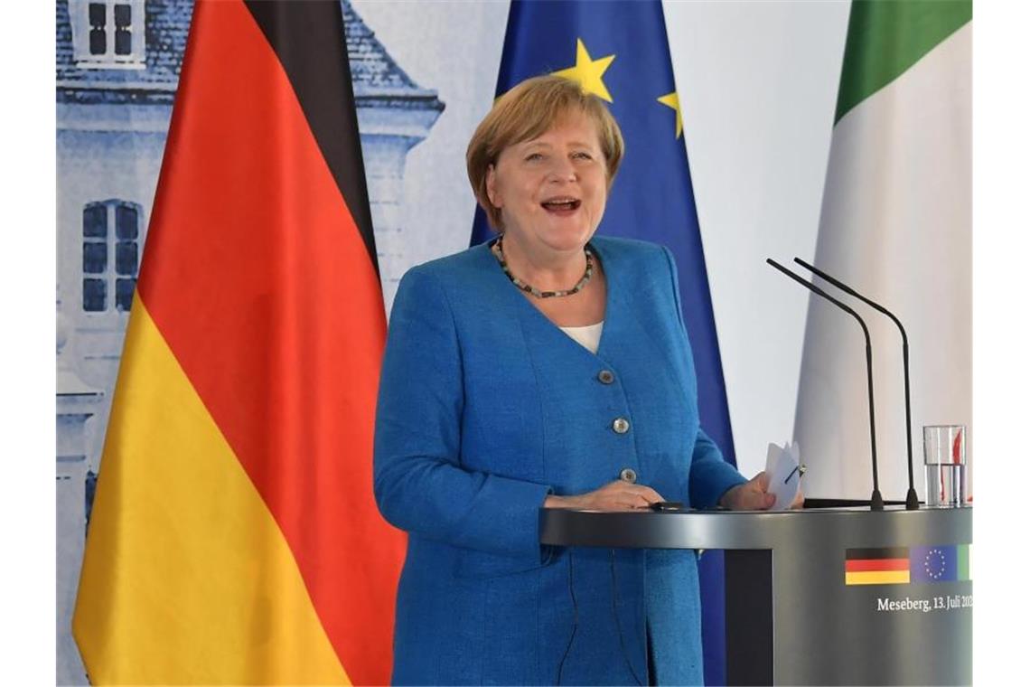 Merkel berät mit Spaniens Premier vor EU-Sondergipfel