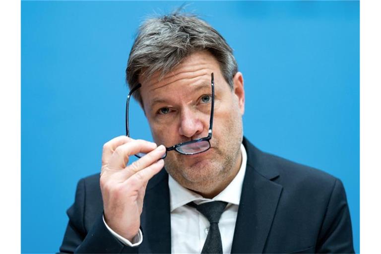 Bundesklimaschutzminister Robert Habeck (Bündnis 90/Die Grünen) bei der Bundespressekonferenz. Foto: Bernd von Jutrczenka/dpa