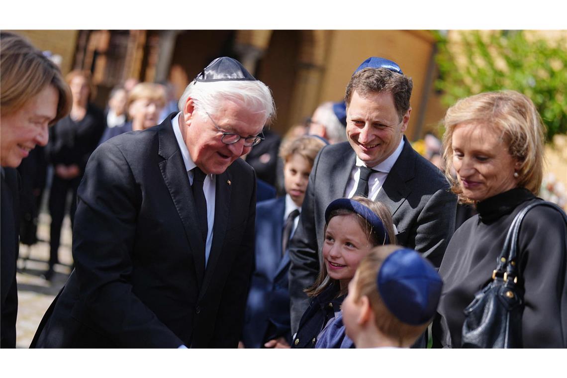 Viel Prominenz bei Beisetzung von Margot Friedländer Bundespräsident Frank-Walter Steinmeier.