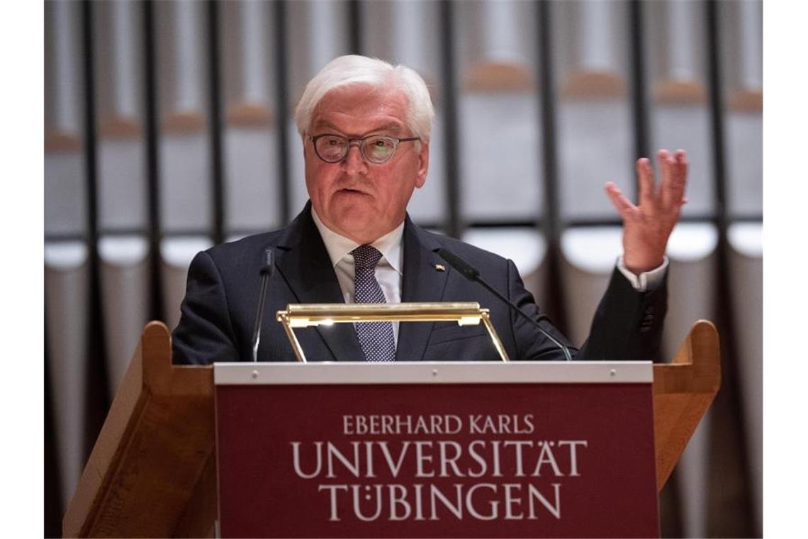 Bundespräsident Frank-Walter Steinmeier hält die Weltethosrede. Foto: Sebastian Gollnow/dpa
