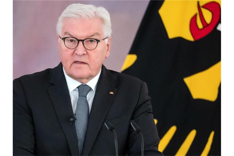 Bundespräsident Frank-Walter Steinmeier hat zur Diskussion über das Für und Wider einer Impfpflicht geladen. Foto: Bernd von Jutrczenka/dpa