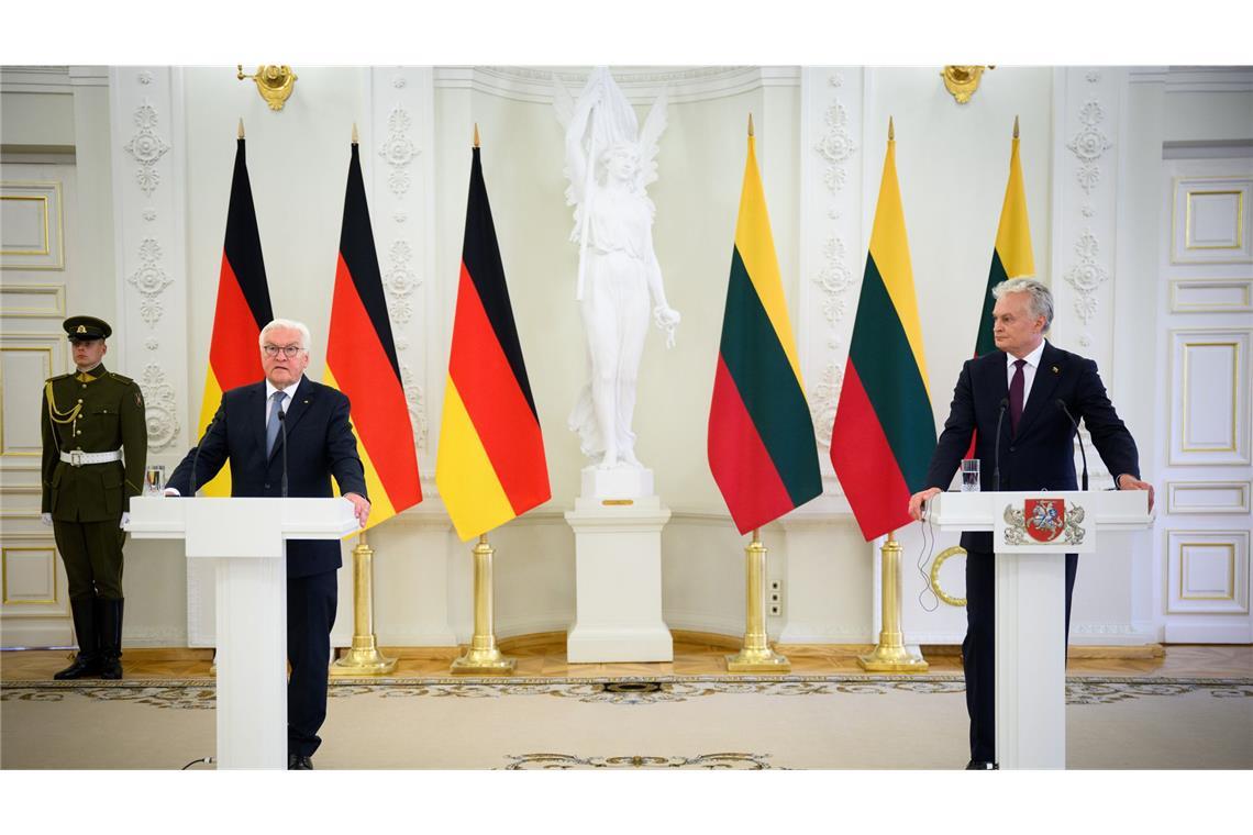 Steinmeier sagt Litauen Hilfe zum Erhalt seiner Freiheit zu Bundespräsident Frank-Walter Steinmeier (li.) und Gitanas Nauseda, Präsident von Litauen.