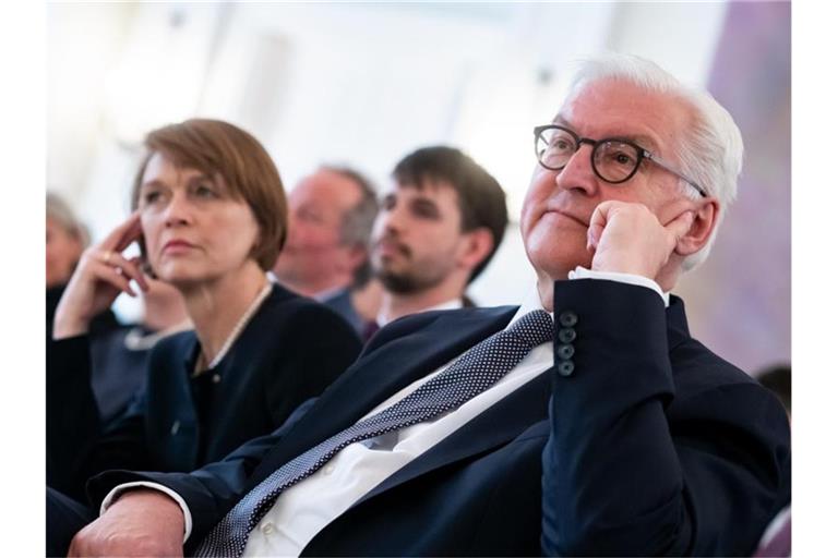 Bundespräsident Frank-Walter Steinmeier und seine Frau Elke im Schloss Bellevue. Foto: Bernd von Jutrczenka