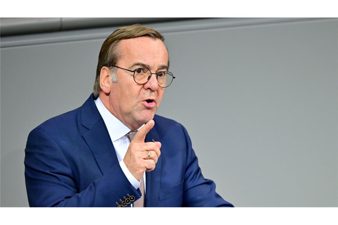 Bundestag billigt Wehrdienstgesetz