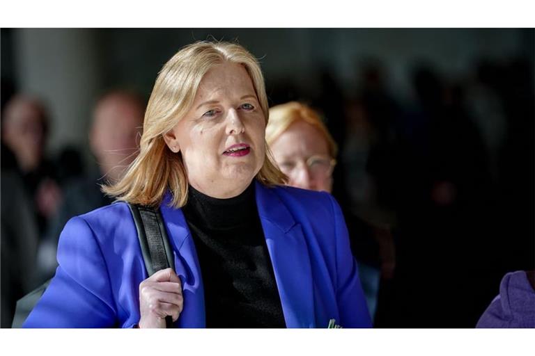 Bundestagsfraktionen - SPD: Bärbel Bas (SPD), Bundesministerin für Arbeit und Soziales und SPD-Parteivorsitzende, kommt zur Sitzung ihrer Bundestagsfraktion.