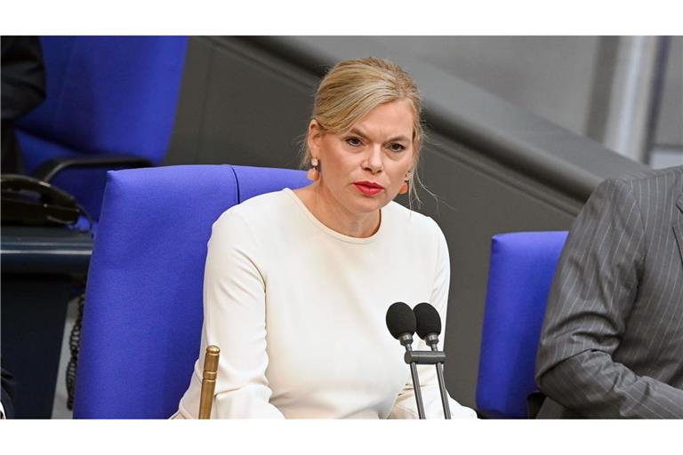 Bundestagspräsidentin Julia Klöckner (CDU) nannte das Massaker von Srebrenica "das größte Kriegsverbrechen auf europäischem Boden seit dem Zweiten Weltkrieg".