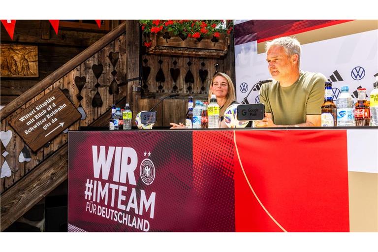 Bundestrainer Christian Wück gab seinen EM-Kader im Europapark Rust bekannt.