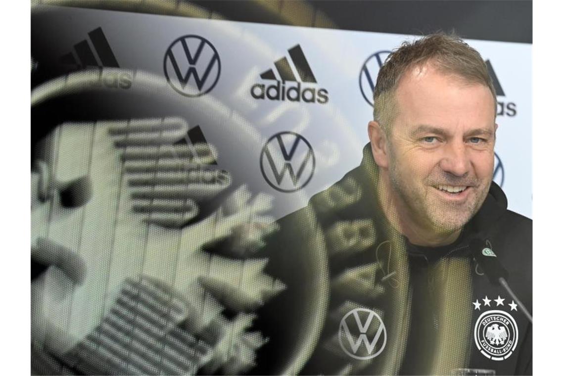 Bloß kein Stimmungsknick - Flick will drei Punkte Bundestrainer Hansi Flick will auch zum Abschluss der WM-Qualifikation gewinnen. Foto: Swen Pförtner/dpa