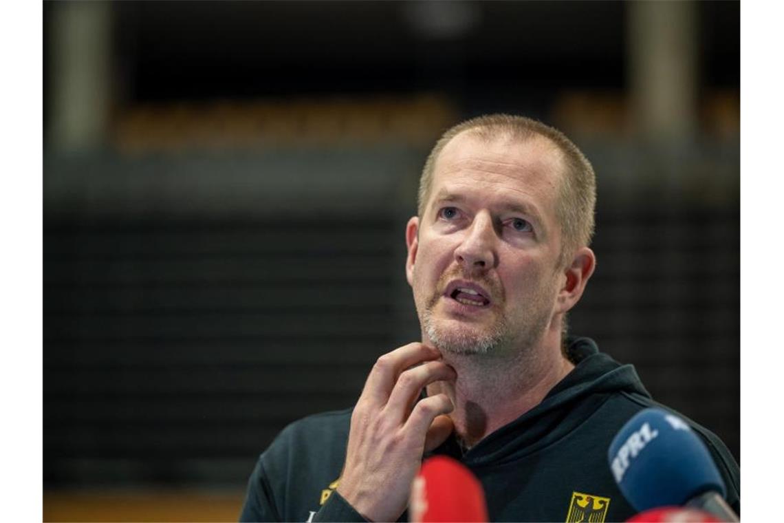 Deutsche Basketballer wollen bei Olympia „unbequem sein“ Bundestrainer Henrik Rödl hofft auf einen erfolgreichen Olympia-Auftakt. Foto: Harald Tittel/dpa