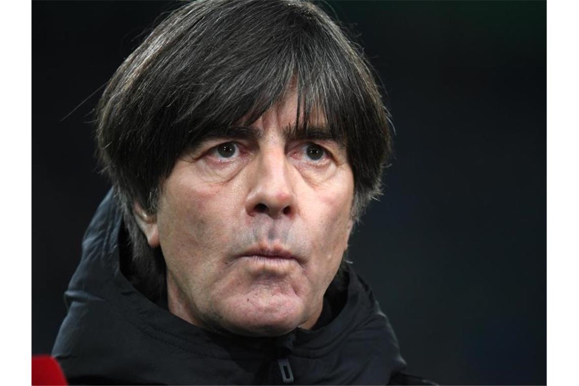 Löws Botschaft vor Derby VfB gegen KSC: „Seid vernünftig“ Bundestrainer Joachim Löw. Foto: Federico Gambarini/dpa
