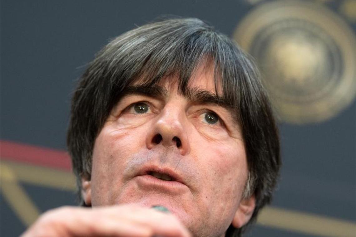 Löw: Neuer beginnt, ter Stegen erst gegen Nordiren Bundestrainer Joachim Löw legte fest, welcher Torhüter in welchem EM-Qualifikationsspiel spielen wird. Foto: Federico Gambarini/dpa