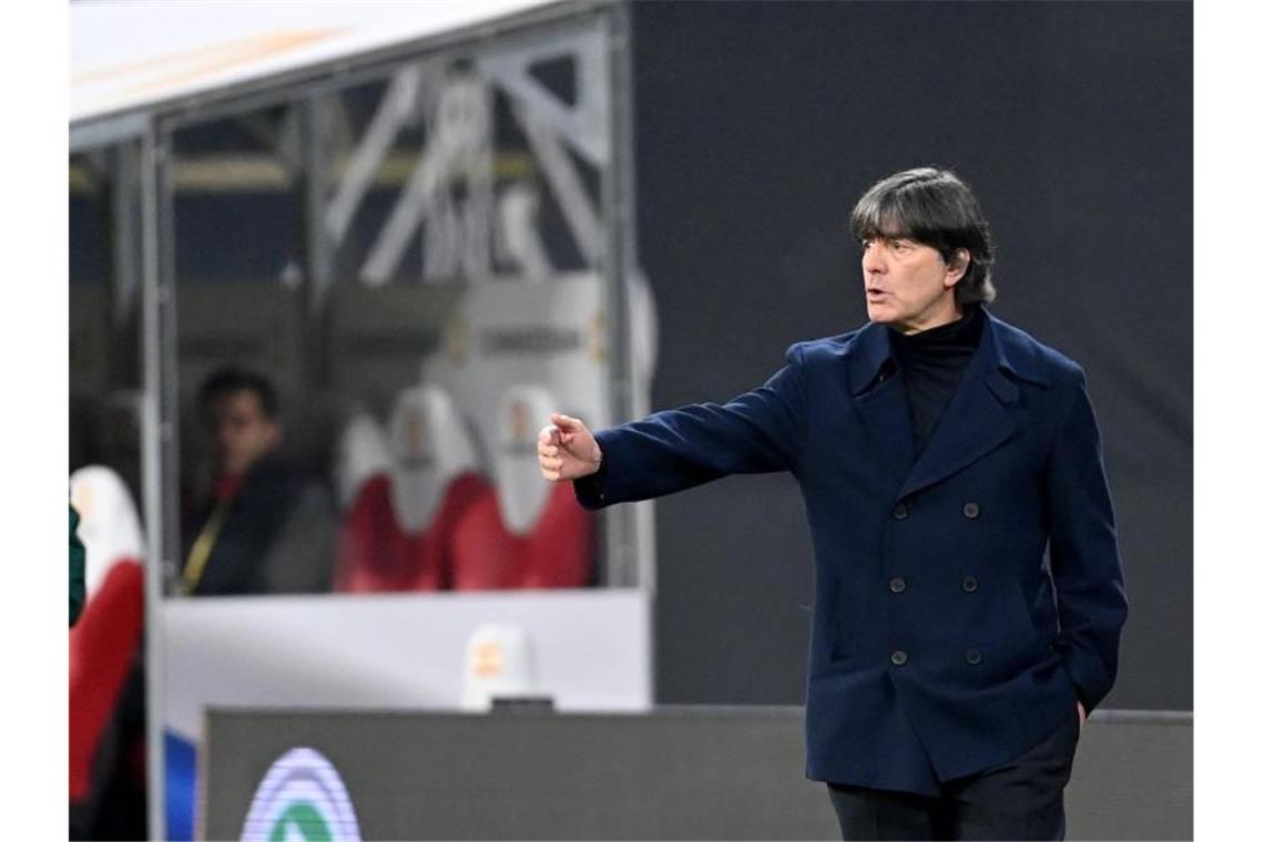 Löw verkündet Teststopp - Bayerns Süle nachnominiert Bundestrainer Joachim Löw möchte nun das Einspielen für die EM in den Vordergrund rücken. Foto: Robert Michael/dpa-Zentralbild/dpa