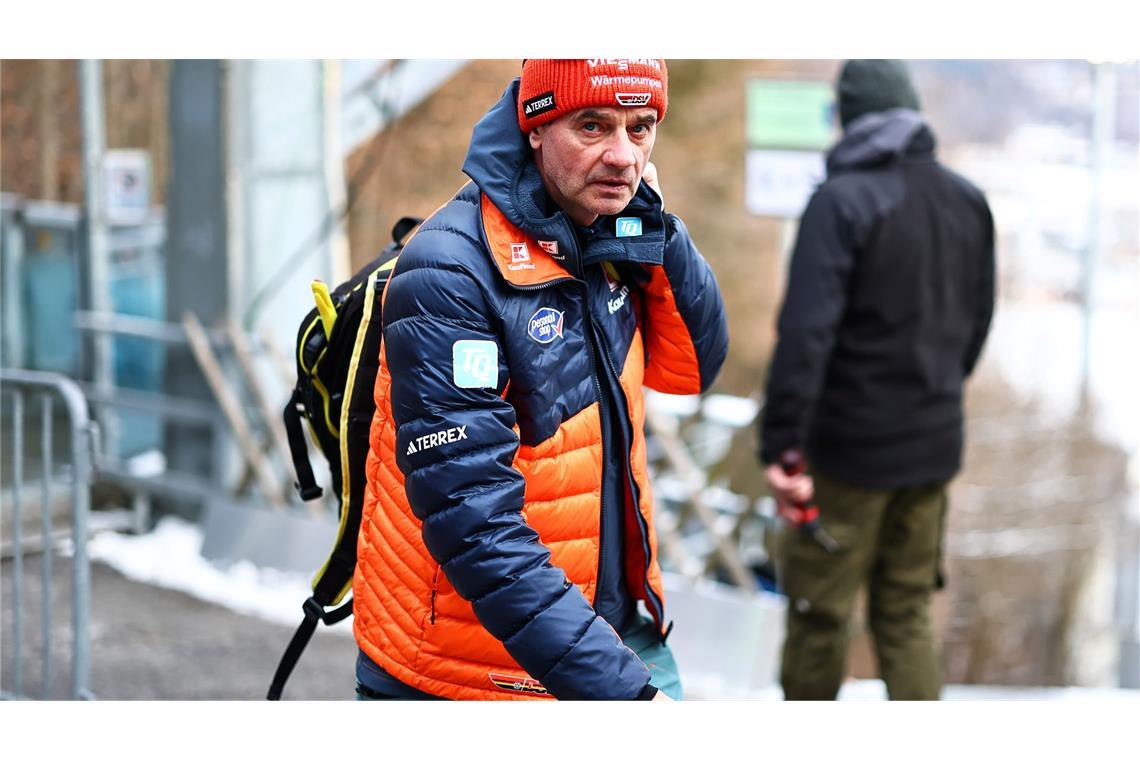 Bundestrainer Stefan Horngacher hat mit seinem Team vor der Flug-WM und Olympia noch viel Arbeit.
