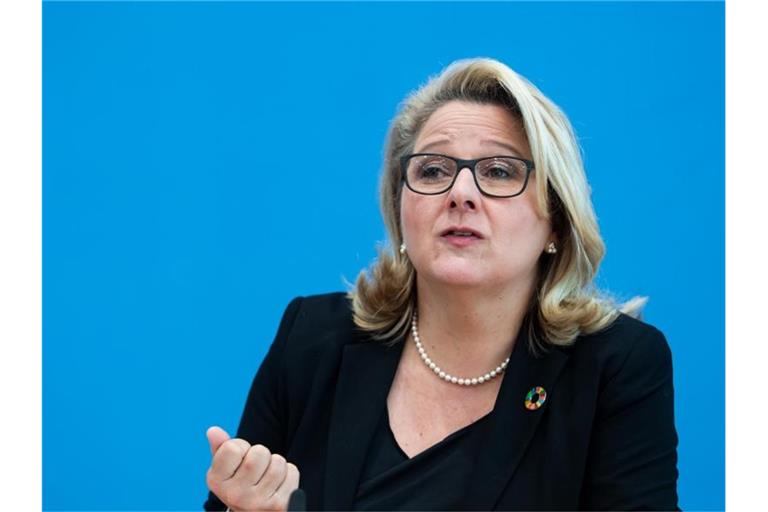 Bundesumweltministerin Svenja Schulze (SPD) wirbt für Wasserstoff. Foto: Bernd von Jutrczenka/dpa Pool/dpa
