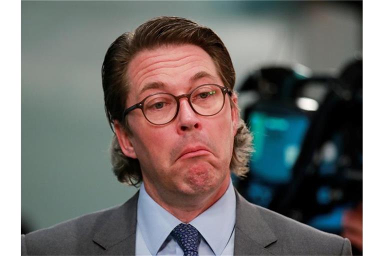 Bundesverkehrsminister Andreas Scheuer (CSU) spricht bei dem „Schienenpakt“ der Bundesregierung gar von einer „kleinen Revolution“. Foto: Hannibal Hanschke/Reuters Pool/dpa