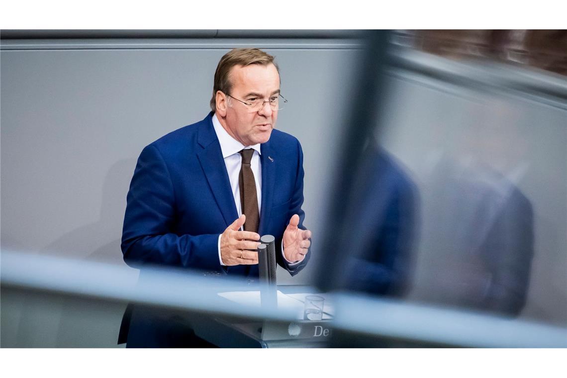 Bundesverteidigungsminister Boris Pistorius (SPD) wirbt im Bundestag für sein Wehrdienstmodell, zeigt sich aber offen für Kompromissvorschläge.