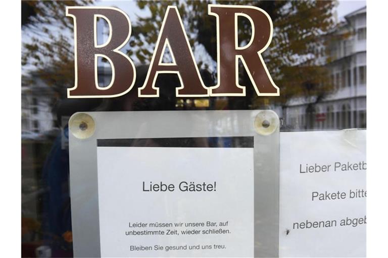 Bundesweit muss unter anderem die Gastronomie, weitestgehend schließen. Foto: Stefan Sauer/dpa-Zentralbild/dpa