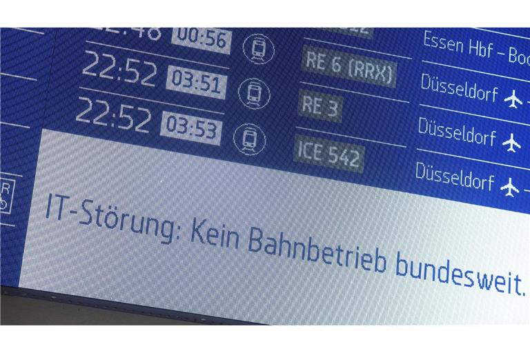 Bundesweit steht der Verkehr der Deutschen Bahn still.