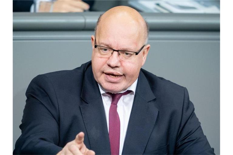 Bundeswirtschaftminister Peter Altmaier (CDU) hält eine Rede im Bundestag. Foto: Kay Nietfeld/dpa