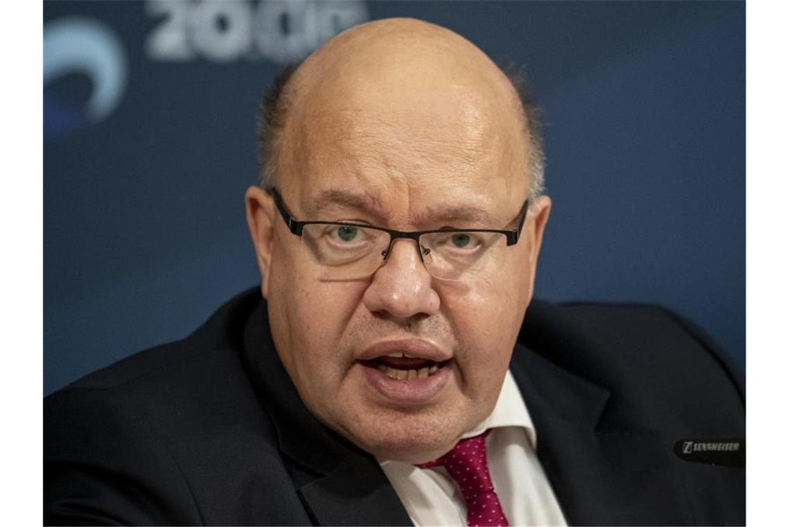 Bundeswirtschaftsminister Peter Altmaier erreichen Warnungen aus den Ländern, die Novemberhilfen rasch auszuzahlen und zu viel Bürokratie zu vermeiden. Foto: Fabian Sommer/dpa