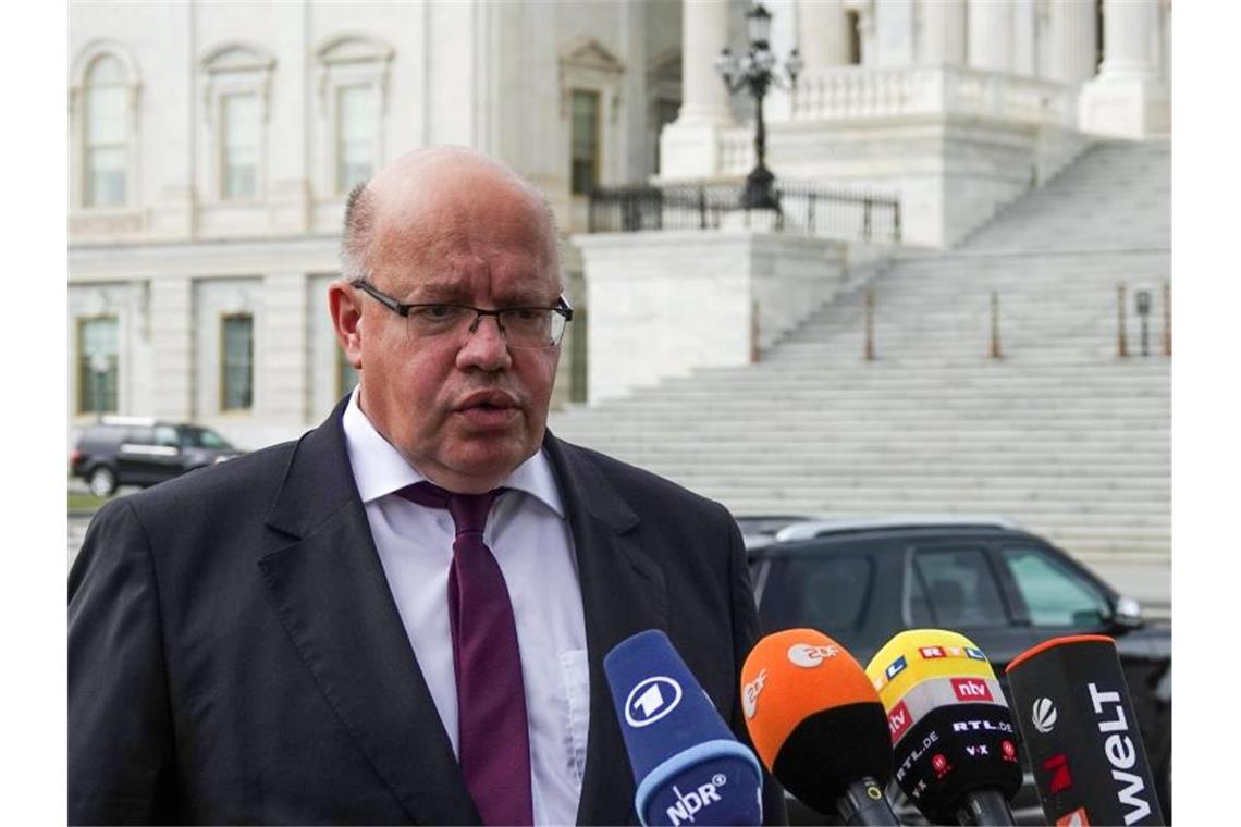 Altmaier will Bewegung in US-Handelskonfliktbringen Bundeswirtschaftsminister Peter Altmaier nach einem Treffen mit dem US-Handelsbeauftragten Lighthizer. Foto: Andreas Hoenig