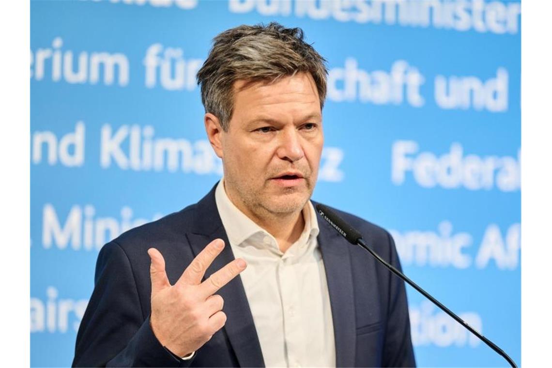 Habeck kündigt Gas- und Kohlereserve an Bundeswirtschaftsminister Robert Habeck hält die Energieversorgung Deutschlands für gesichert. Foto: Annette Riedl/dpa
