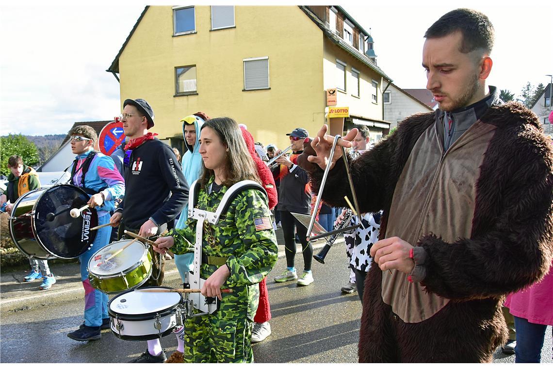 Buntes Musikprogramm durch den Musikverein Althütte. Faschingsumzug in Althütte....