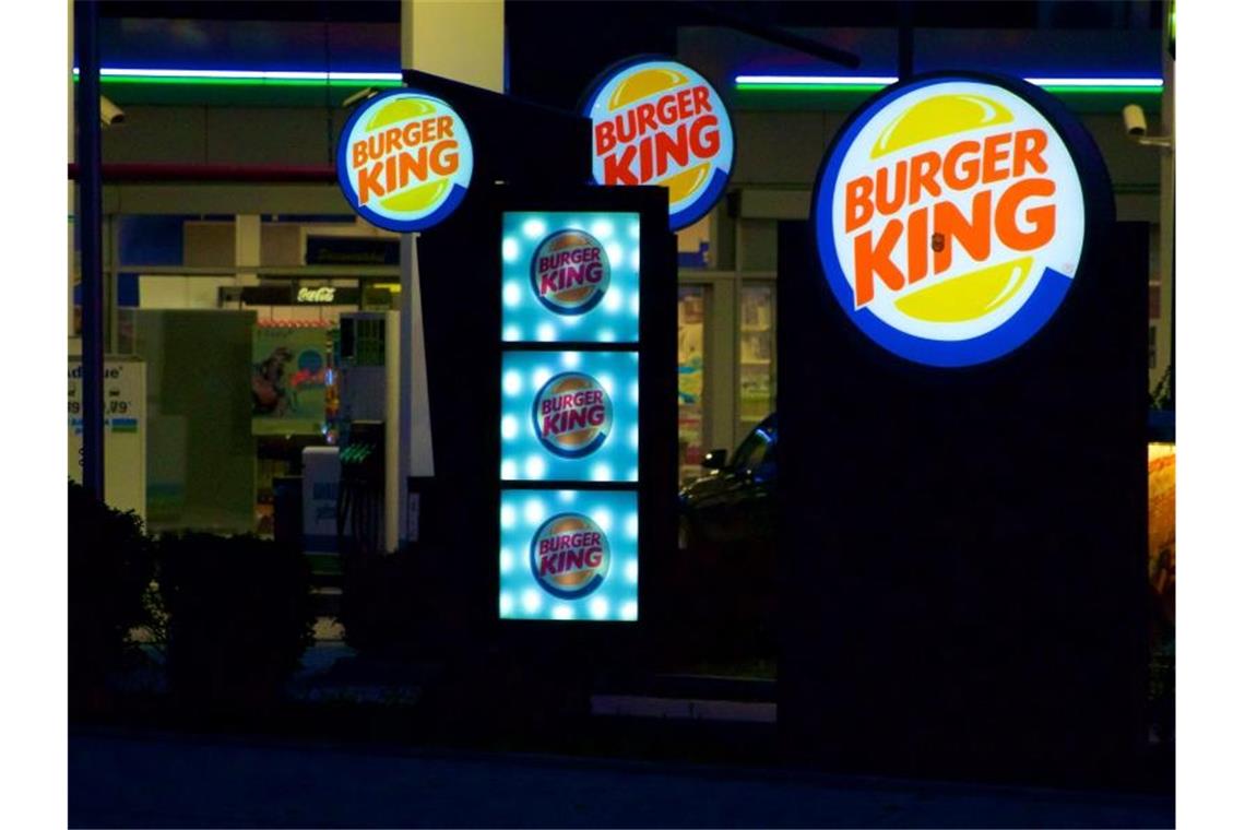 Burger King baut wegen Corona Drive-in aus Burger King kommt gut durch die Corona-Pandemie. Foto: Carsten Hoefer/dpa