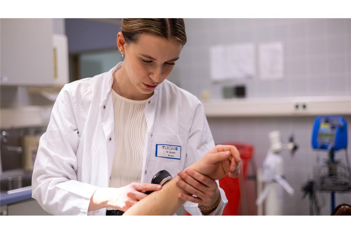 Neue "Miss Germany" will Medizin mit KI verständlich machen Busik will die Digitalisierung im Gesundheitswesen voranbringen. (Archivbild)