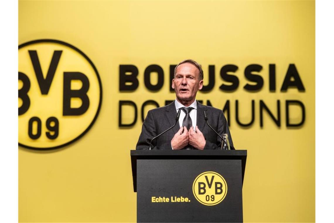 BVB-Geschäftsführer Hans Joachim Watzke spricht in Dortmund zu den Aktionären. Foto: Bernd Thissen/dpa