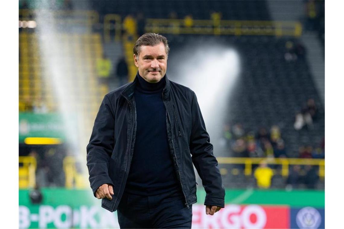 BVB-Sportdirektor Michael Zorc fordert ein anderes Auftreten als bei den letzten fünf Gastspielen bei Bayern. Foto: Guido Kirchner/dpa